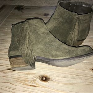 Vince Camuto BRYNN In OLIVE